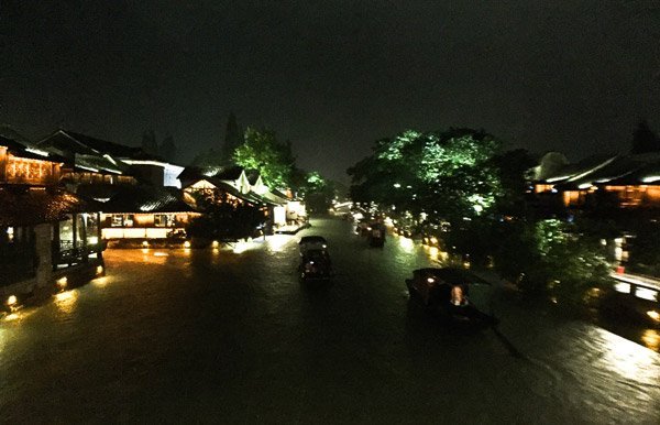 Wuzhen by night