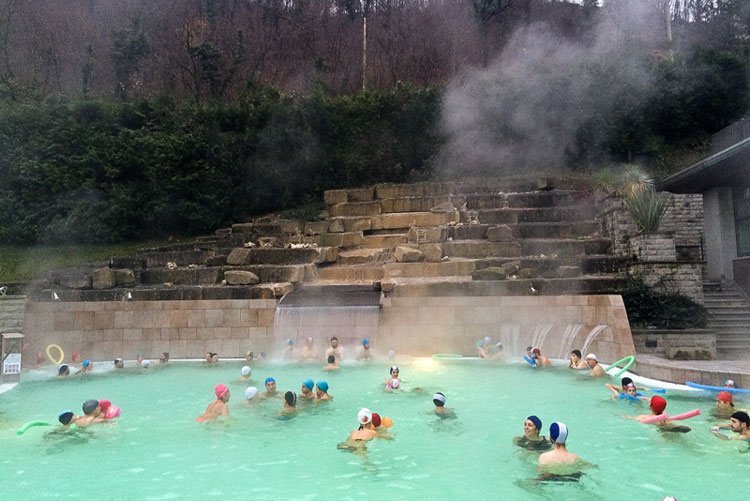 Bagno di romagna: un weekend allinsegna di trekking, terme e ... Fotografie di bagni