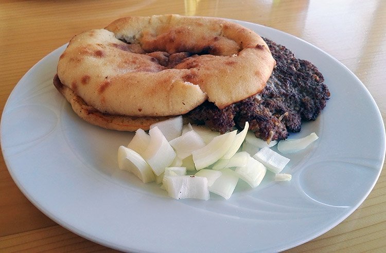 Ricetta per la Pljeskavica Hamburger Cugino Cevapcici