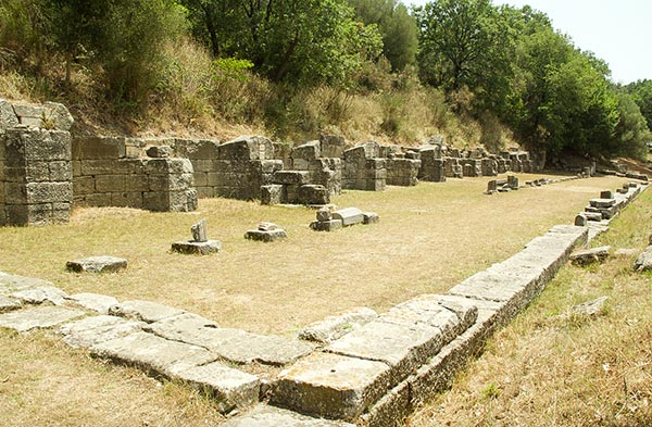 Visitez le parc archéologique d'Apollonia en Albanie