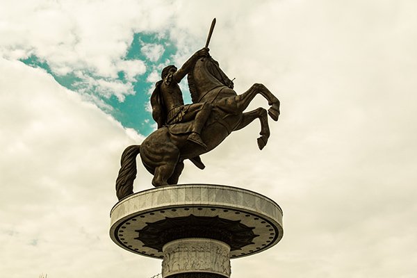 Cosa Vedere Skopje Macedonia Mille Statue