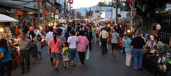 Guida Mercati Chiang Mai Nightbazaar Sundaymarket