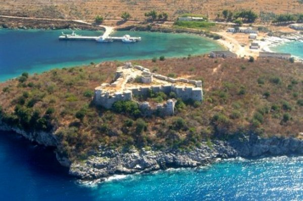 Les plus belles plages de la mer du sud de l'Albanie