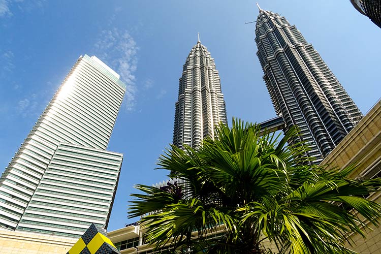 Visitare Petronas Towers Menara Kuala Lumpur Malesia